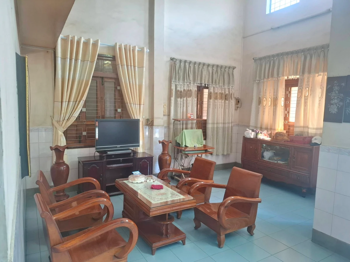 Bán nhà mặt tiền đường Ngô Đến 158m2, 1 trệt 2 lầu 3PN, Vĩnh Phước, Nha Trang - Ảnh thu nhỏ 2