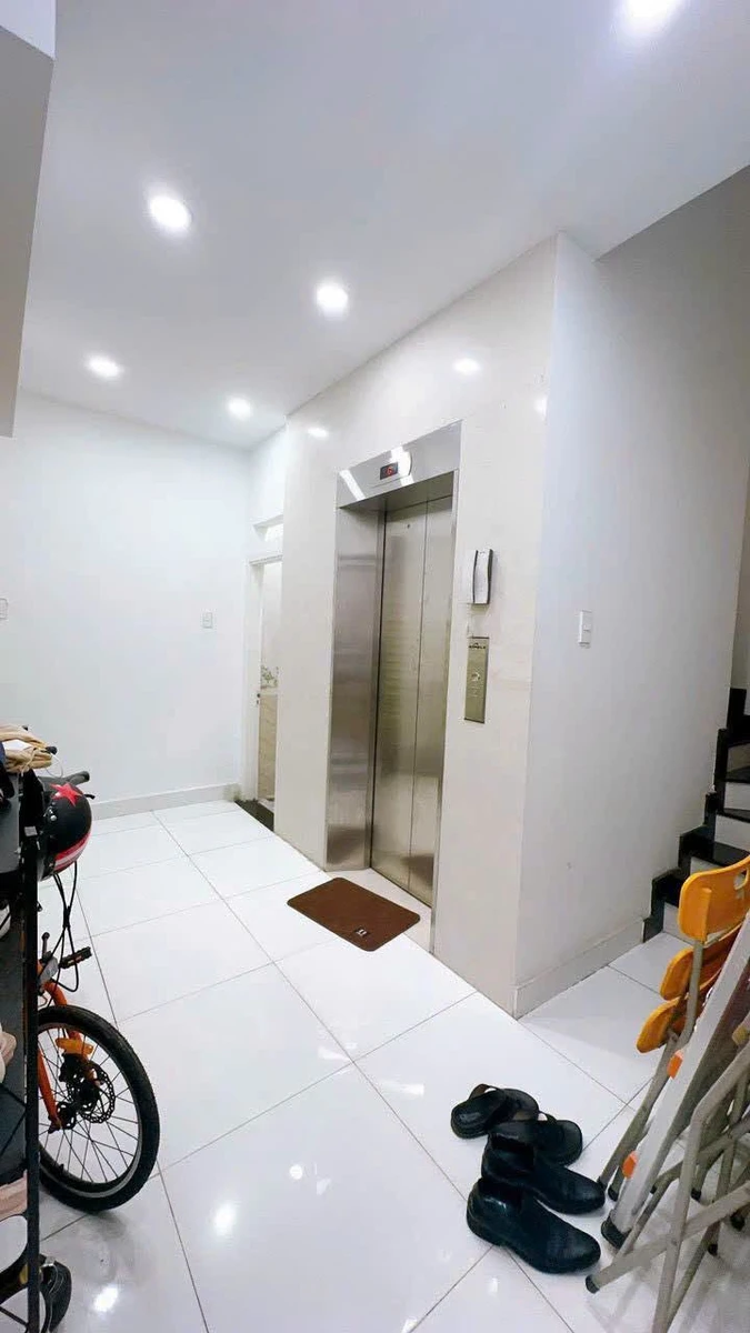 Bán nhà 5 tầng có thang máy 45m² Quận 4 - Ảnh thu nhỏ 3