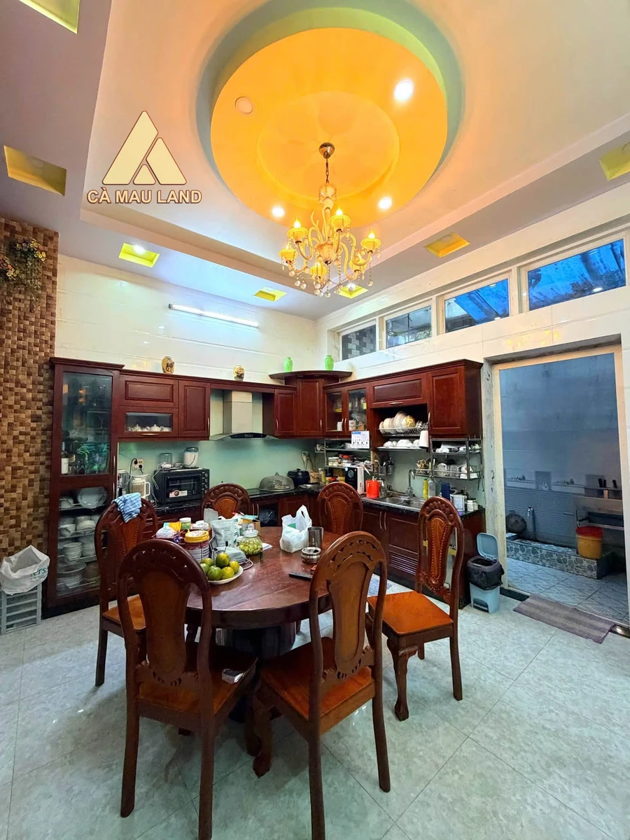 Bán nhà 1 trệt 2 lầu mặt tiền 366.7m2 Cà Mau - Ảnh thu nhỏ 5