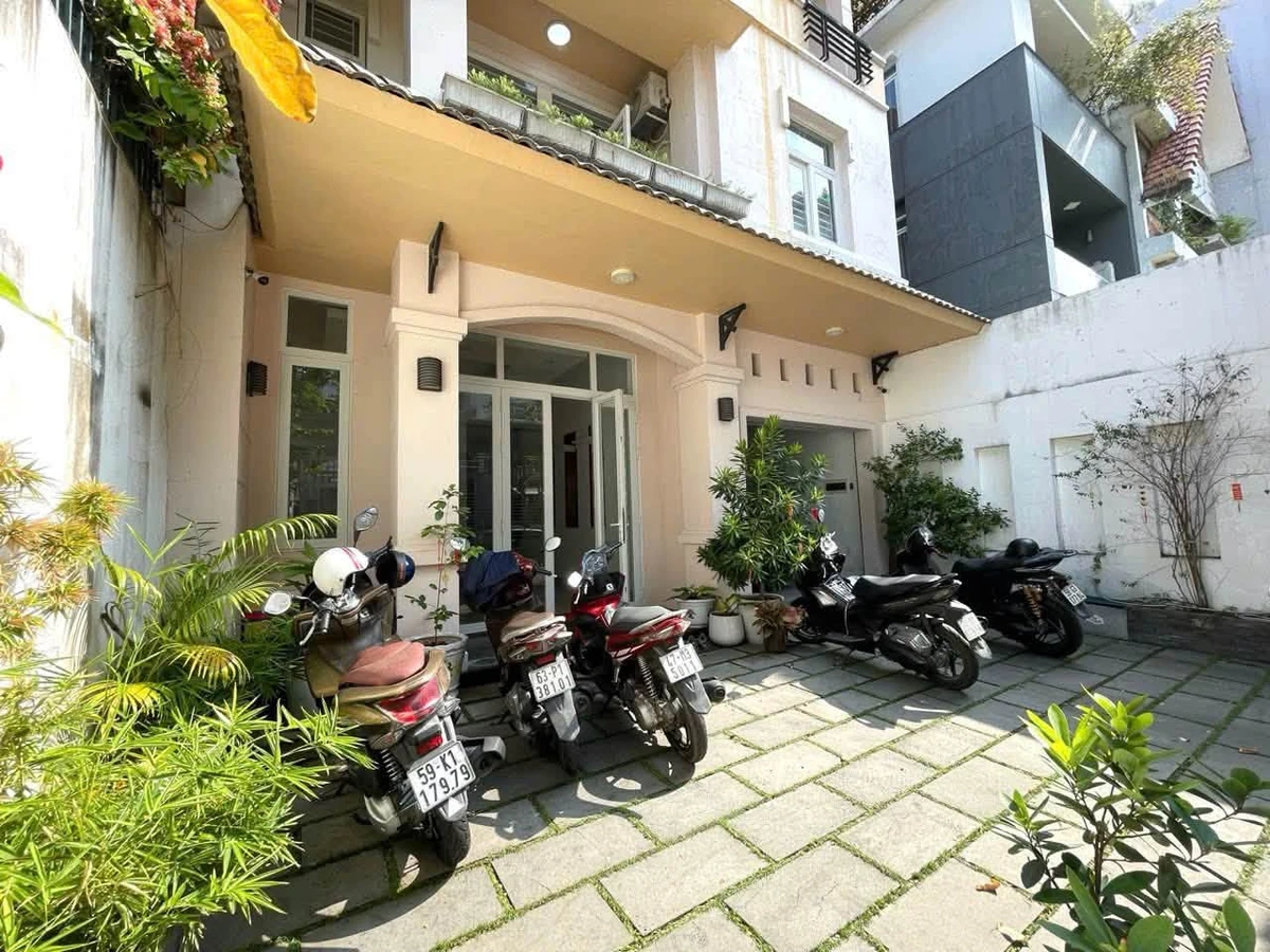 Bán biệt thự 6 phòng ngủ sân vườn rộng Nam Long Q7, 192m² - Ảnh thu nhỏ 2