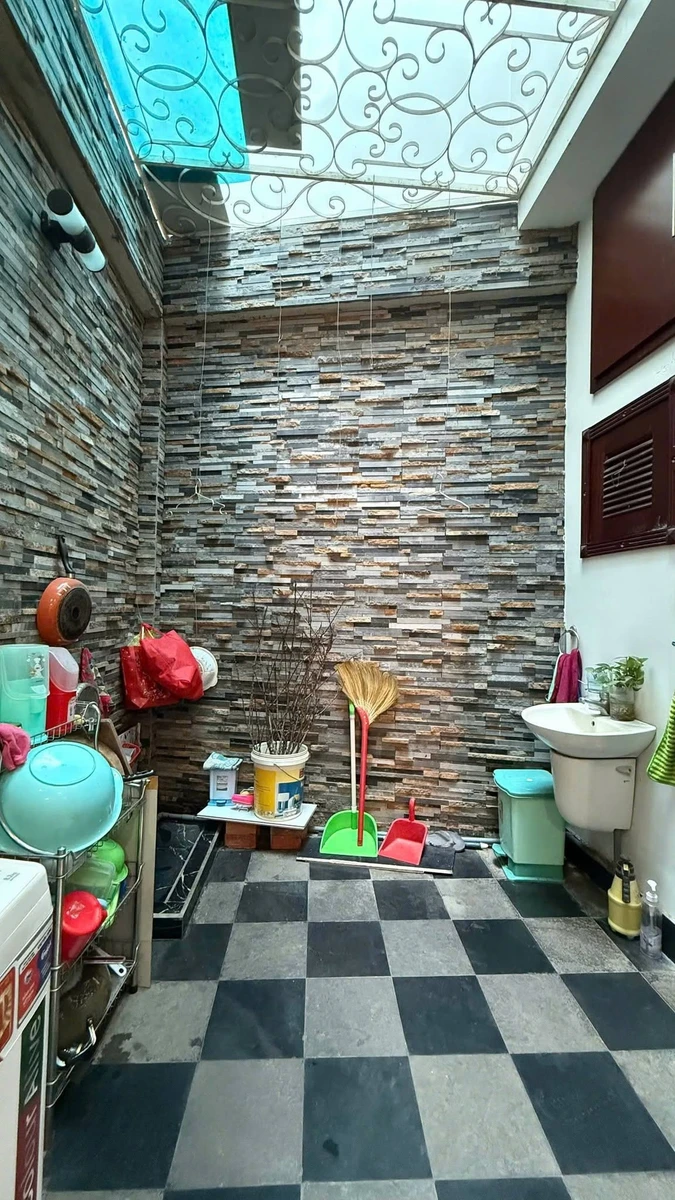 Bán nhà phố Buôn Ma Thuột 100m² 4 phòng ngủ, giá 5,8 tỷ - Ảnh thu nhỏ 2