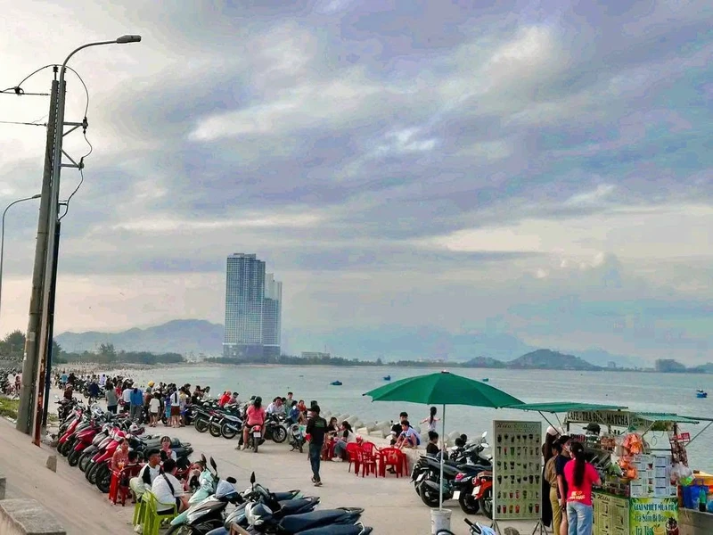 Bán đất mặt tiền Võ Văn Kiệt, 100m2, Phan Thiết nhavansong