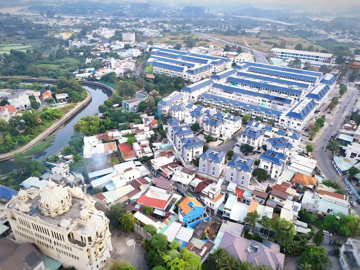 Bán nhà hiện đại 65m², 2 phòng ngủ, sổ hồng riêng, gần Văn Hoa Villa, Biên Hòa - Ảnh thu nhỏ 4