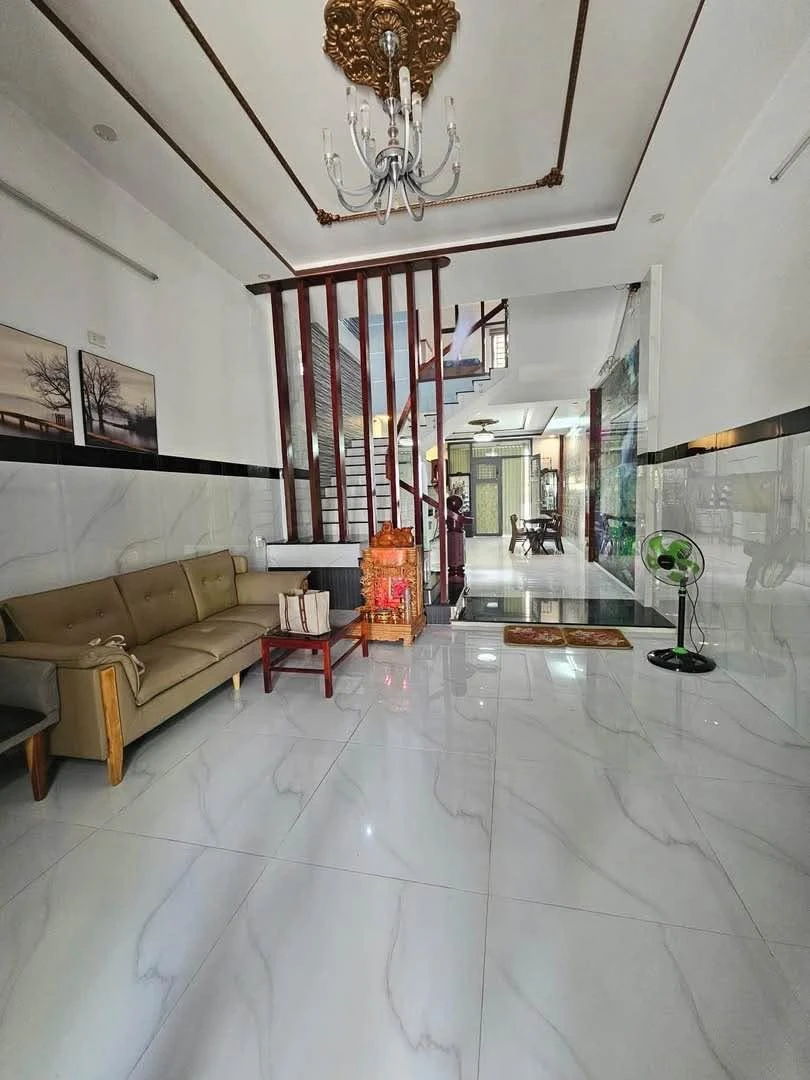 Bán nhà 3 tầng 65,7m² Quy Nhơn - 8 tỷ, cho thuê 15tr/tháng - Ảnh 1