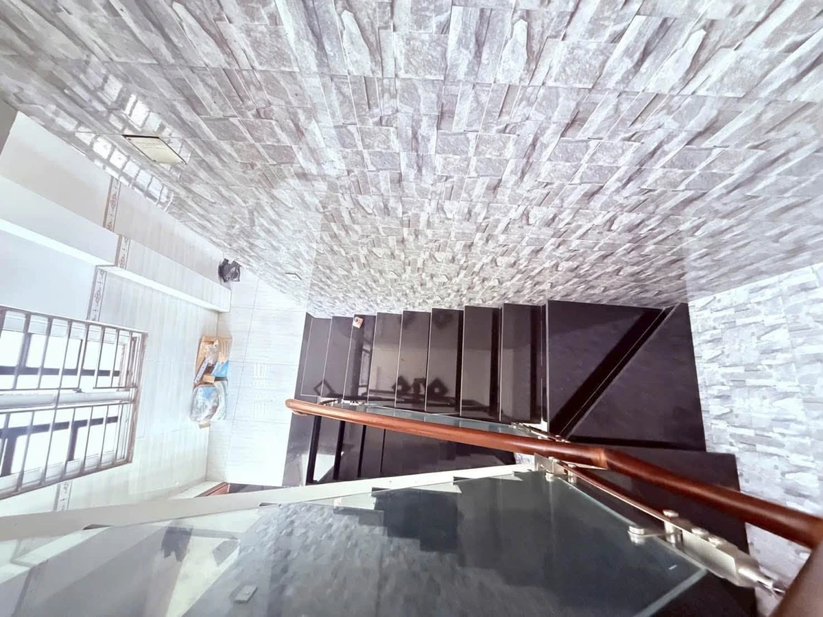 Bán nhà 4 tầng hẻm thông 58m2, 4PN 3WC sát Phạm Văn Đồng, Linh Tây, Thủ Đức - Ảnh thu nhỏ 4