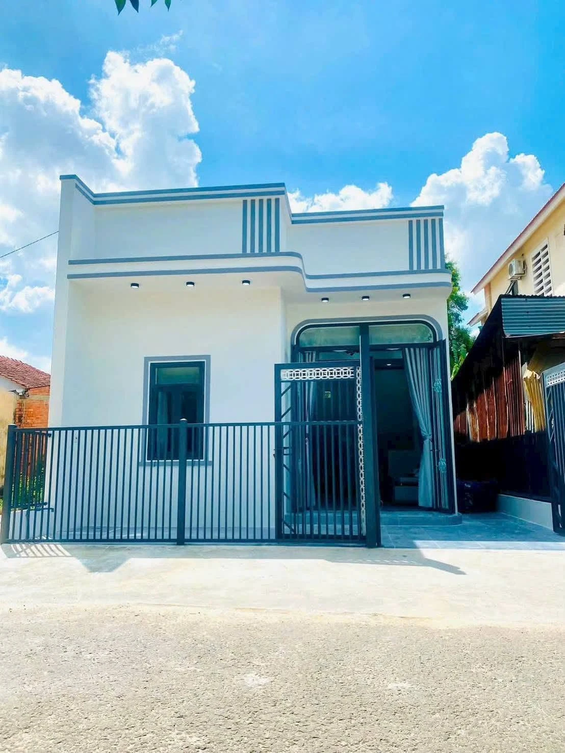 Bán nhà 2 phòng ngủ 60m² 979 triệu gần chợ Long Hoa Tây Ninh - Ảnh 1