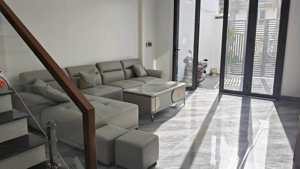 Bán nhà 3 tầng 90m2 Văn Cao, mặt tiền kinh doanh 4.65 tỷ - Ảnh thu nhỏ 3