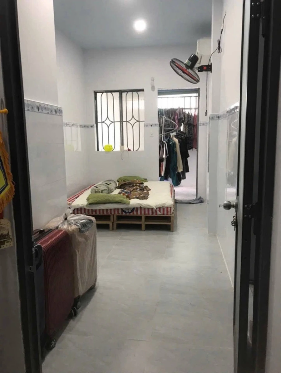 Bán nhà 3 tầng BTCT 55m², 7PN đang cho thuê, đường Bạch Đằng, Bình Thạnh - Ảnh 1