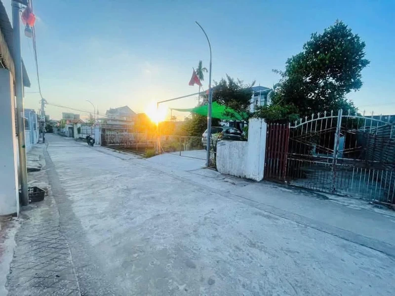 Bán lô đất Xuân Đông Hải Phòng 96m2, sổ hồng chính chủ