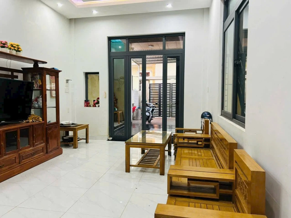 Bán nhà 2 tầng 154m2 3PN full nội thất, Thừa Thiên Huế - Ảnh 1