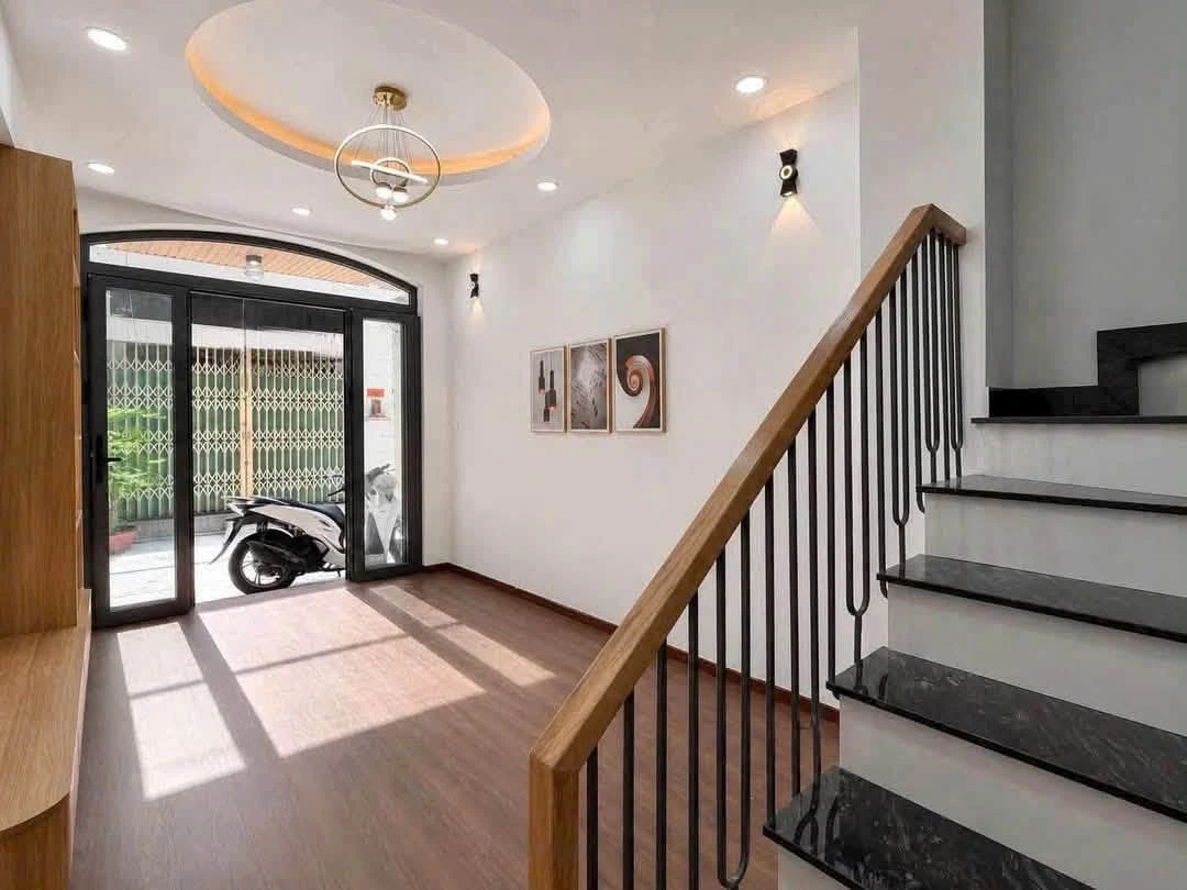 Bán nhà hẻm 4m 1 trệt 2 lầu 21,5m2, 2PN, Phường Khánh Hội Quận 4, giá 5,85 tỷ - Ảnh thu nhỏ 3