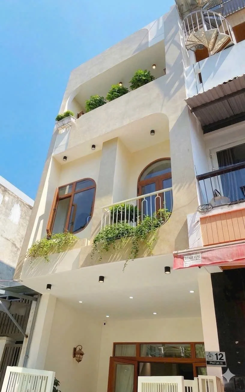 Bán nhà 3 tầng 76m² Phú Lộc 11, 4PN 4WC, gần biển - Ảnh 1