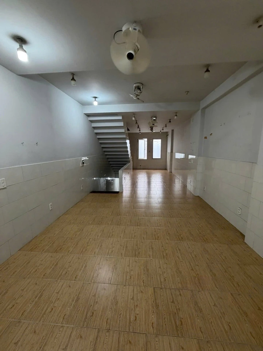 Bán nhà 3 tầng 76m2 hẻm ô tô đường Vườn Lài, Tân Phú giá 9 tỷ - Ảnh thu nhỏ 2