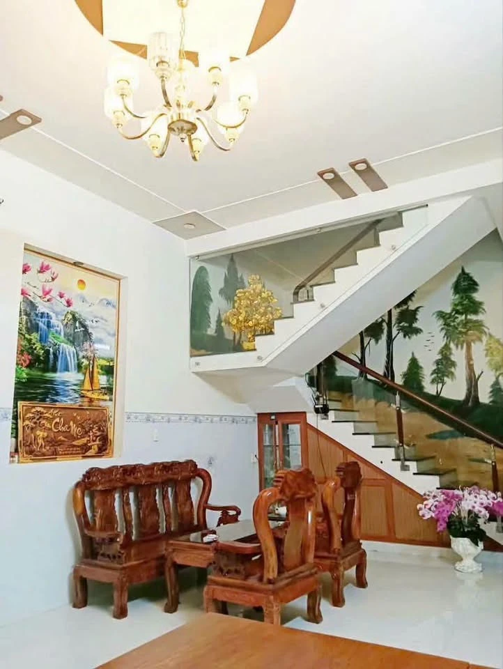 Bán nhà 125m² đường Nguyễn Trường Tộ, Quận 7 - Ảnh 1