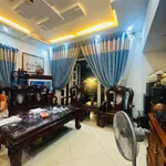 Bán nhà 1 trệt 1 lầu 136m2 full nội thất, sân vườn, sát Phạm Văn Đồng, Thủ Đức - Ảnh thu nhỏ 1