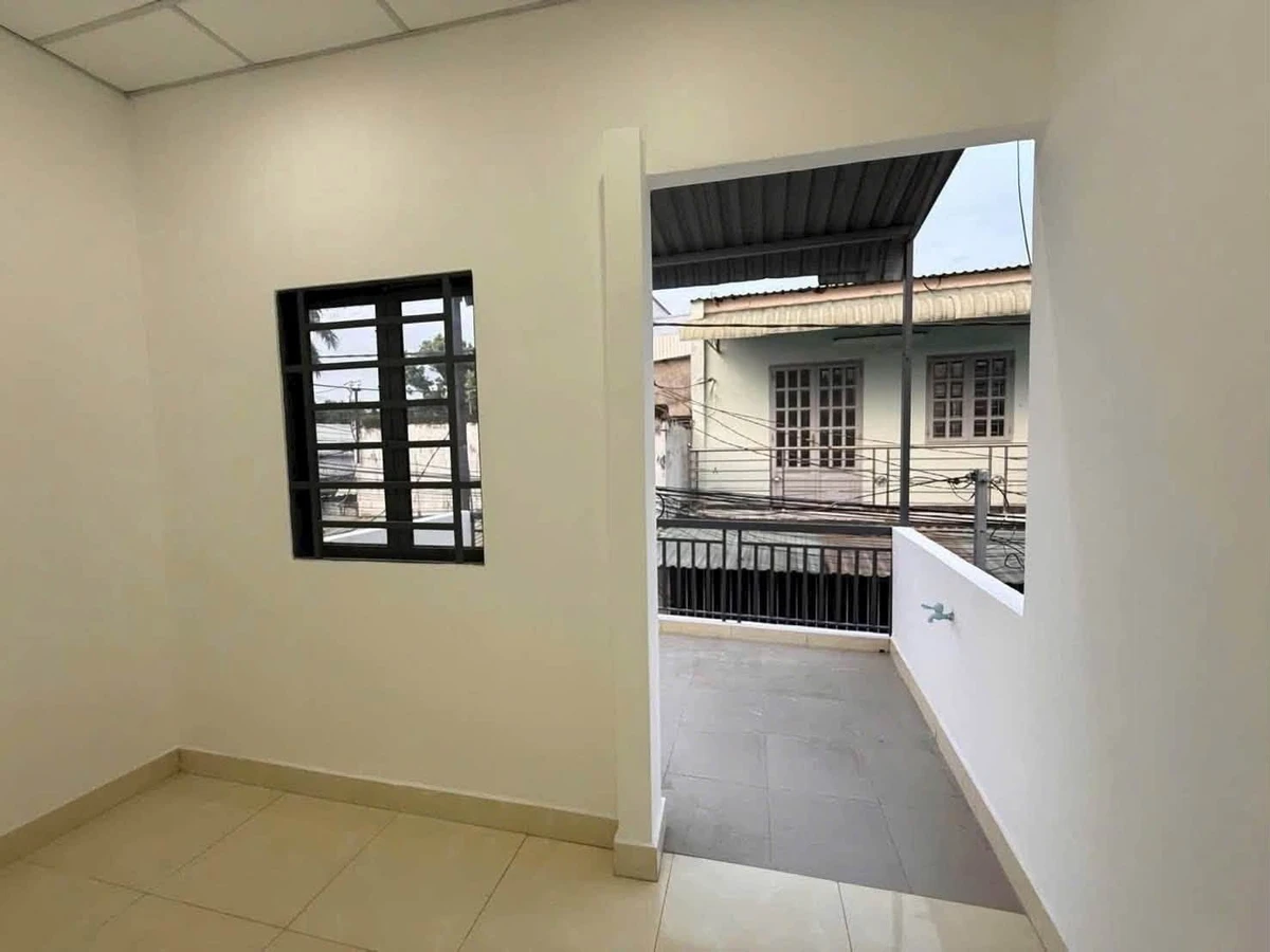 Bán nhà 2 tầng 54m2 gần Ngã tư Thủ Đức, đi bộ ra Coopmart, giá 4,85 tỷ - Ảnh thu nhỏ 3