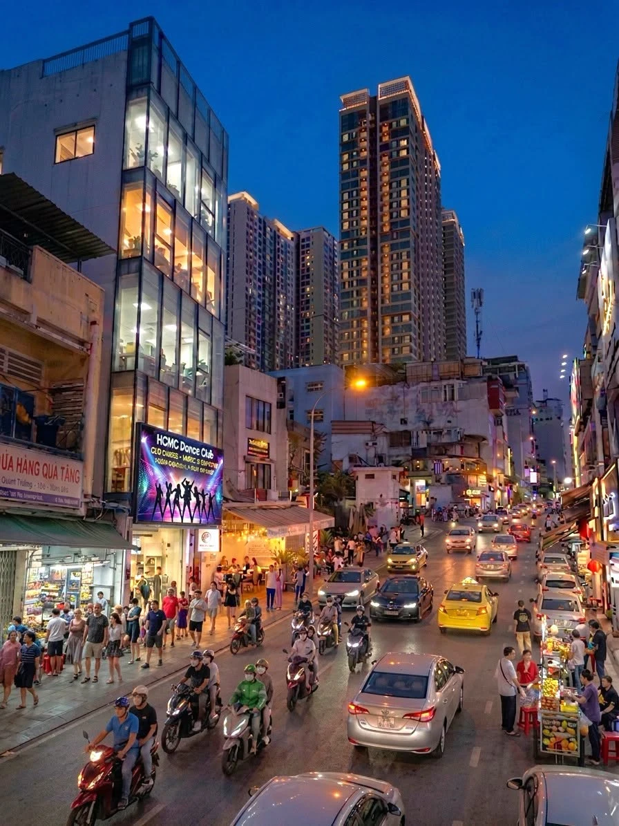 Bán nhà phố mặt tiền góc Quận 1, 5 tầng, 47m², 35 tỷ - Ảnh thu nhỏ 2