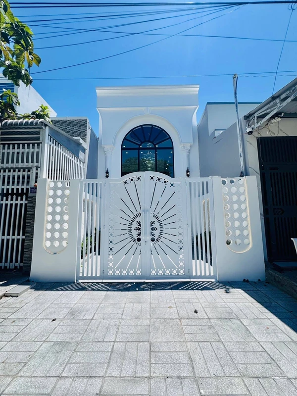 Bán nhà mặt tiền Nguyễn Đệ Rạch Giá 91m² 3PN