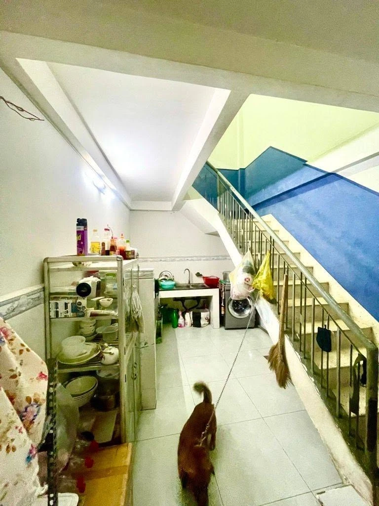 Bán nhà 3 tầng Quận 4 đường Hoàng Diệu 43.6m2, 8 tỷ 5 - Ảnh thu nhỏ 3