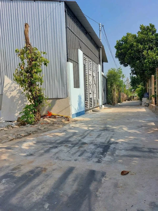 Bán nhà 3 tầng mặt tiền Nguyễn Du, 164m², Quảng Ngãi nhamoilien