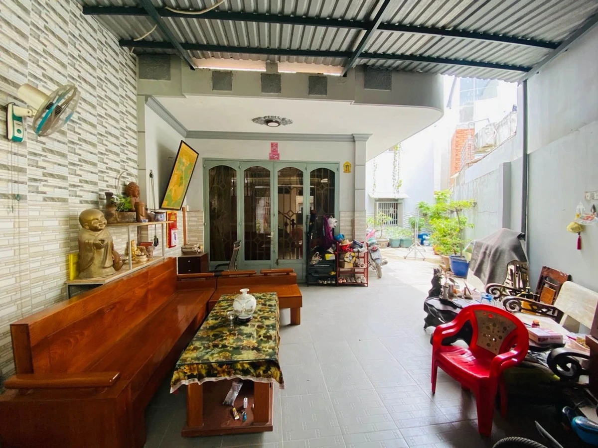 Bán nhà sân vườn 134m2, 4PN 4WC, ô tô vào nhà, gần Quang Trung, Gò Vấp - Ảnh 1