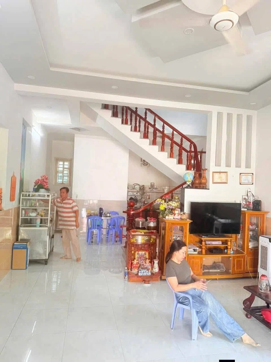 Bán nhà góc 2 mặt tiền 75m² 3PN Phường Dĩ An - Ảnh thu nhỏ 4