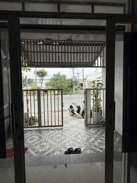 Bán nhà mặt tiền Tỉnh Lộ 826 Long Hòa 104m² 4.5 tỷ - Ảnh thu nhỏ 5