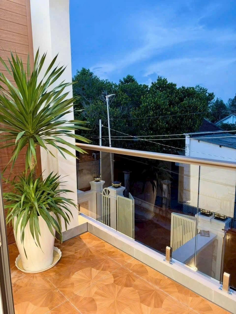 Bán nhà 1 trệt 1 lầu 135m2 mới xây, 3 phòng ngủ, Long Điền, giá 3,2 tỷ - Ảnh thu nhỏ 5