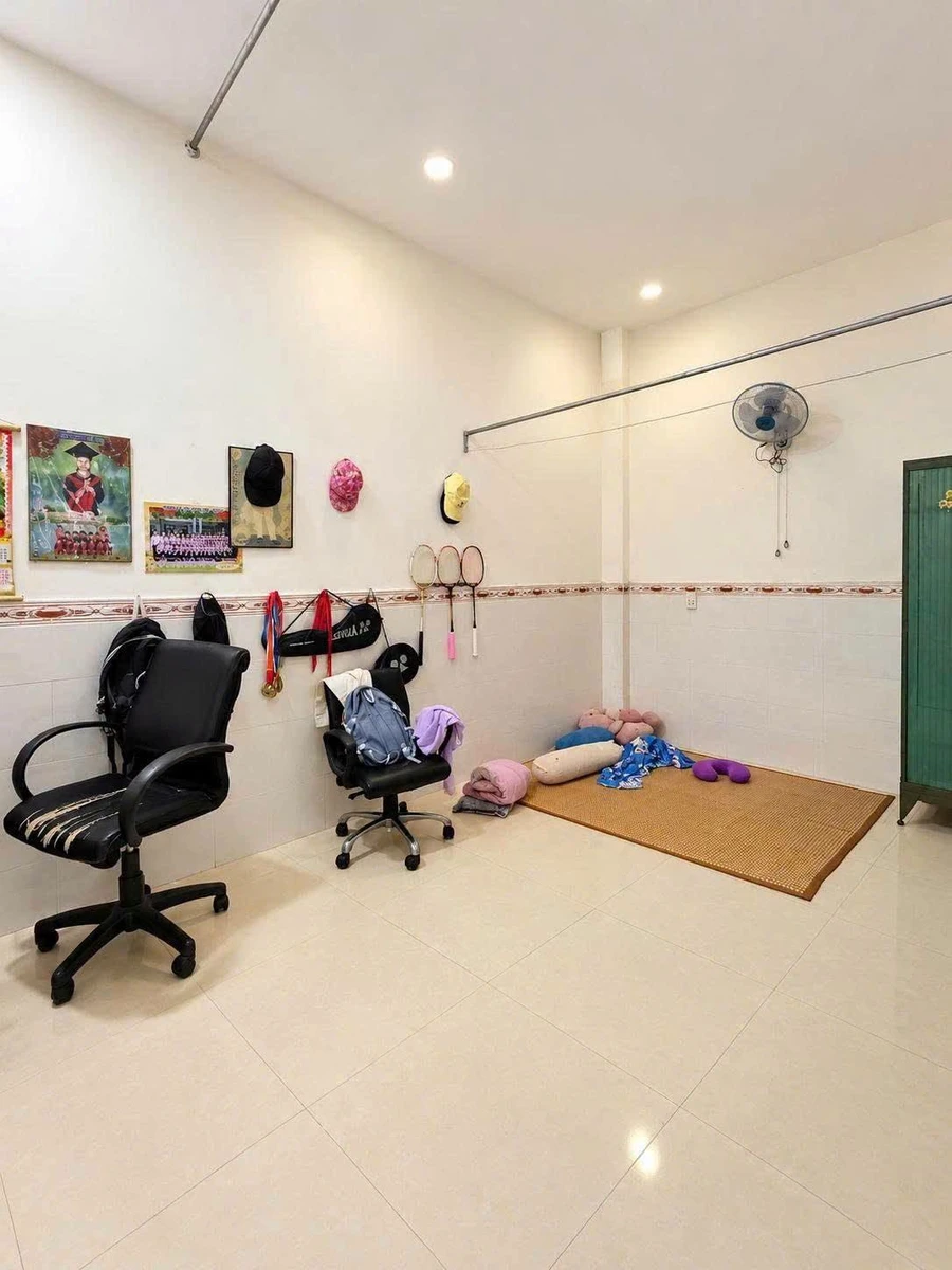 Bán nhà 2 tầng 65m2, 3PN 2WC, sổ hồng riêng, hẻm xe hơi Tân Thới Nhất, Quận 12 - Ảnh thu nhỏ 3
