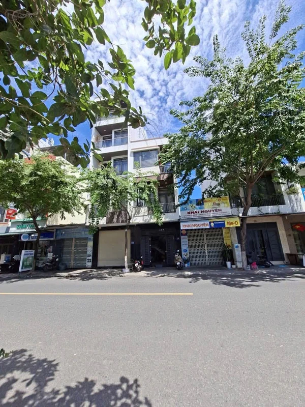 Bán nhà 3 tầng 166m² Nha Trang giá 7,2 tỷ