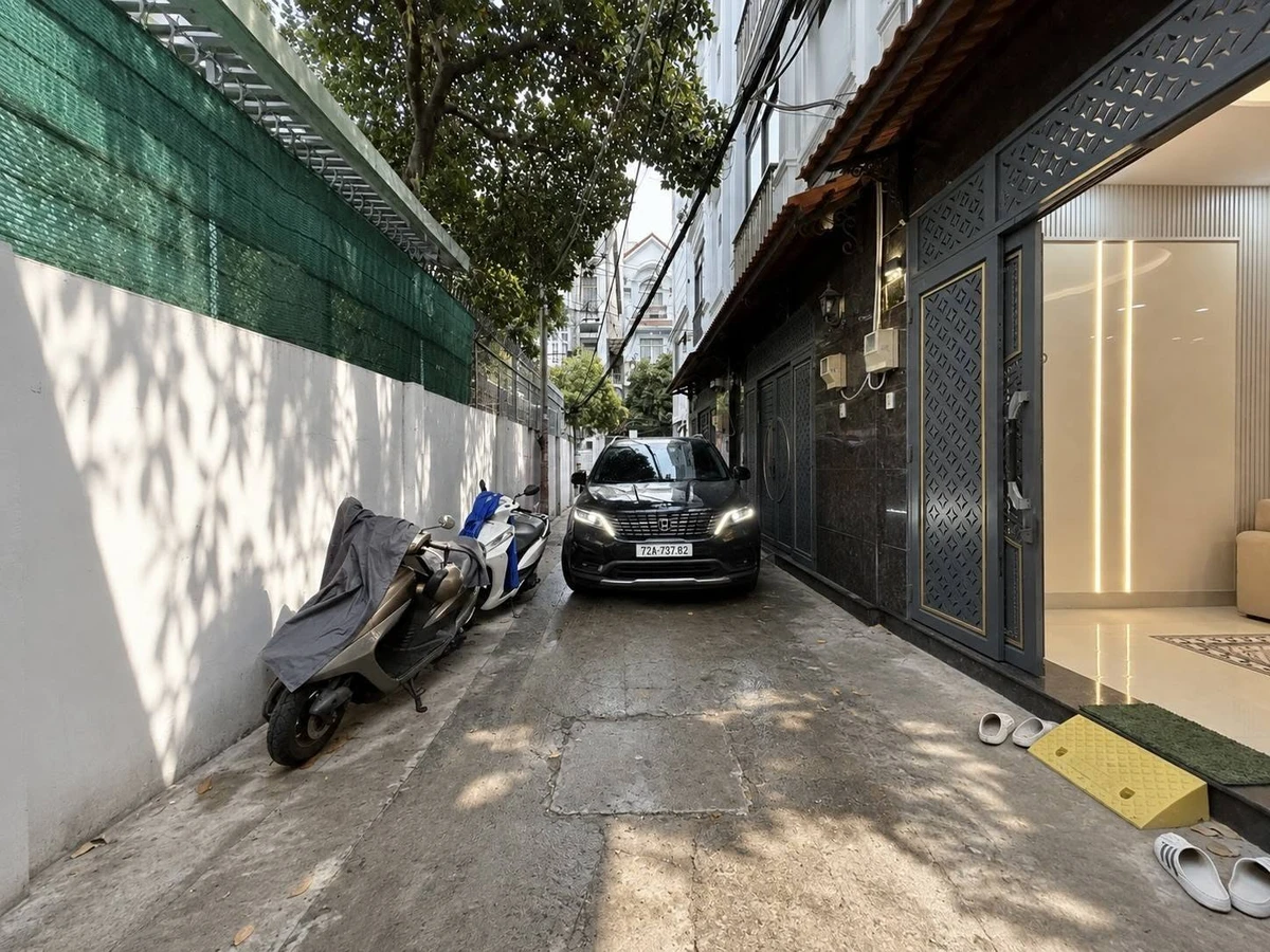 Bán nhà hẻm xe hơi Lê Quang Định, 38m², trệt 3 lầu, 3PN, 7,99 tỷ - Ảnh thu nhỏ 2