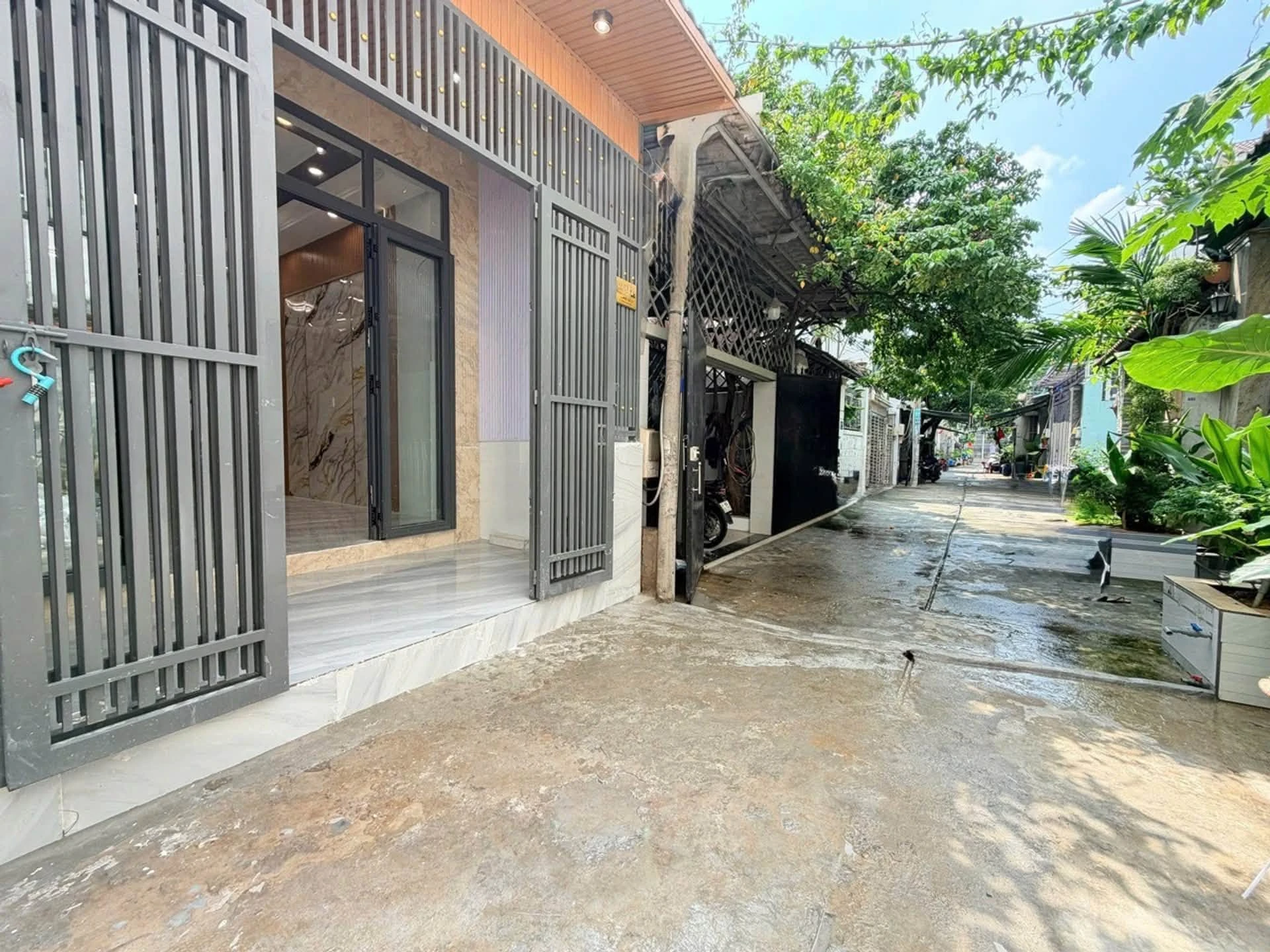 Bán nhà 80m2 hẻm xe hơi gần Aeon Tân Phú, 4 phòng ngủ - Ảnh 1