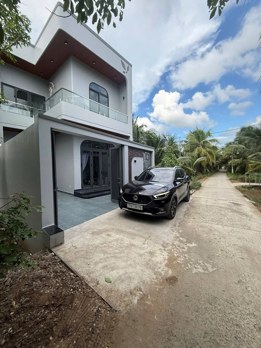 Bán nhà lầu 3PN Phú Tân Củ Chi, 110m² - 2 tỷ 190 - Ảnh 1