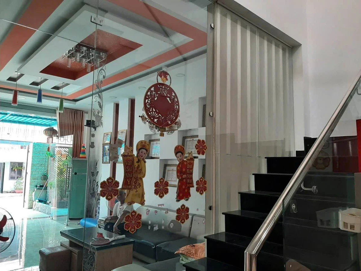 Bán nhà 2 tầng 116m2 đường Trương Định, Quận 1, 14 tỷ - Ảnh thu nhỏ 2