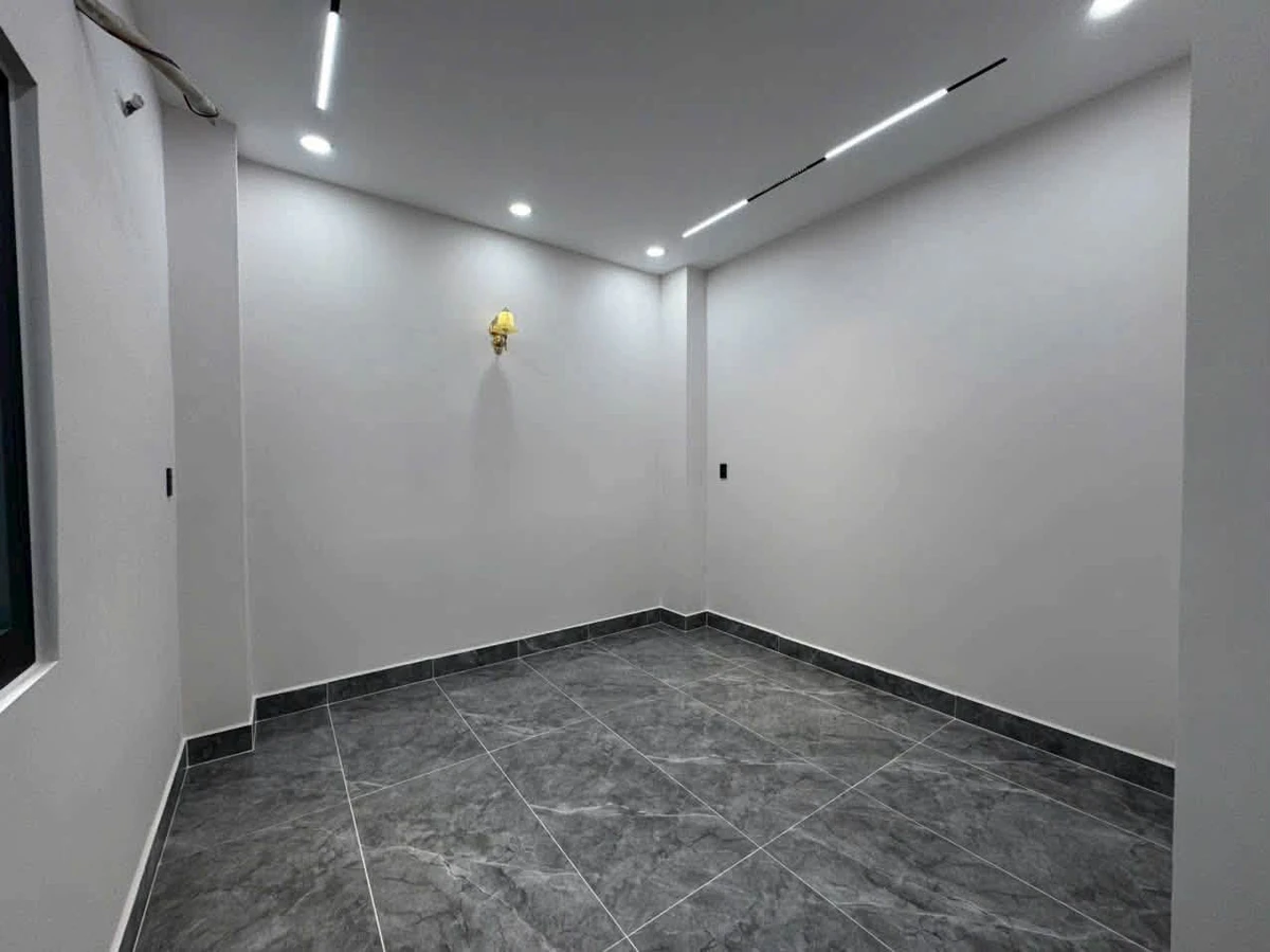 Bán nhà hẻm 5m đường Hậu Giang, Phường 11, Quận 6, 4x15m, 1 trệt 2 lầu sân thượng, 3PN - Ảnh thu nhỏ 5