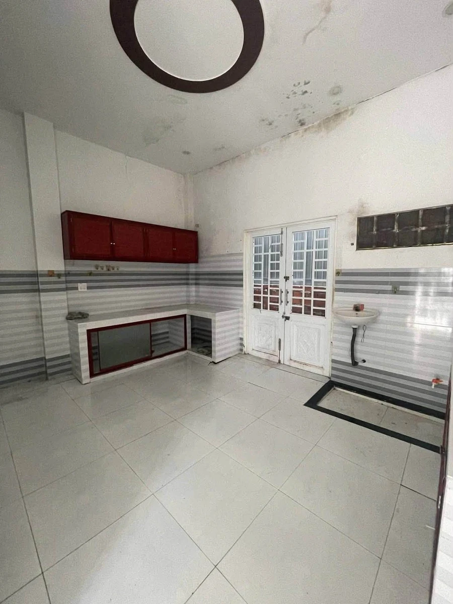 Bán nhà hẻm 100m² 4PN 3WC Rạch Giá, An Giang - Ảnh thu nhỏ 5
