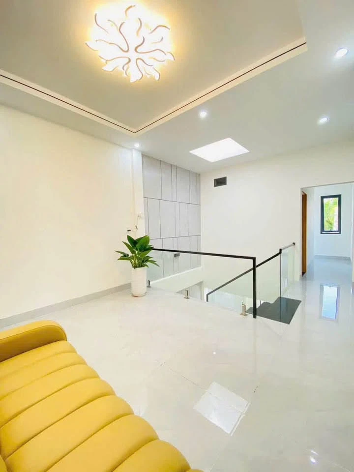 Nhà 2 tầng mặt tiền 3PN 92m2 Lê Văn Sỹ Quảng Ngãi 2,7 tỷ - Ảnh thu nhỏ 3