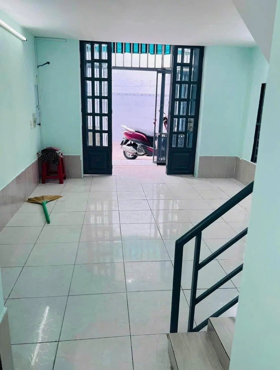Bán nhà 2 tầng 42m2 sử dụng, 2PN, đường số 22 Phước Long B, Quận 9, giá 2,98 tỷ - Ảnh 1