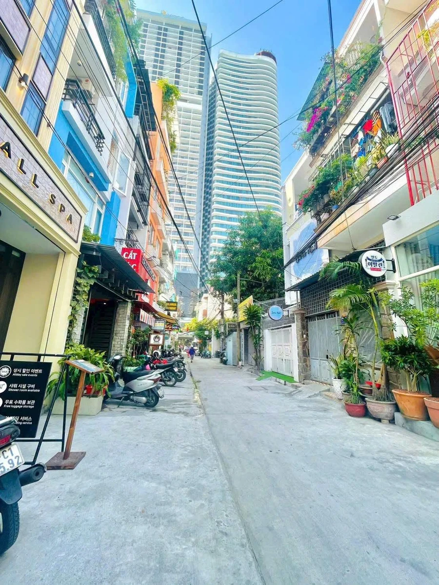 Nhà bán 2 tầng hẻm Bạch Đằng Nha Trang 71.5m² 14 tỷ - Ảnh thu nhỏ 2