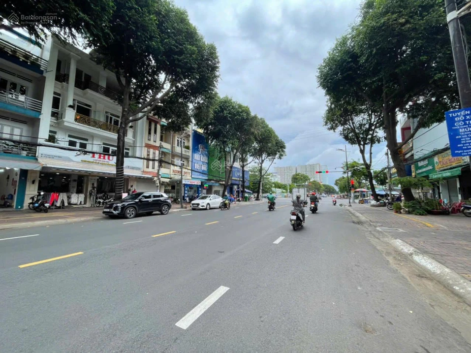 Bán nhà mặt tiền Nam Kỳ Khởi Nghĩa (DT 197.5m2) vị trí KD đắc địa, đang cho thuê dòng tiền, giá tốt - Ảnh thu nhỏ 3