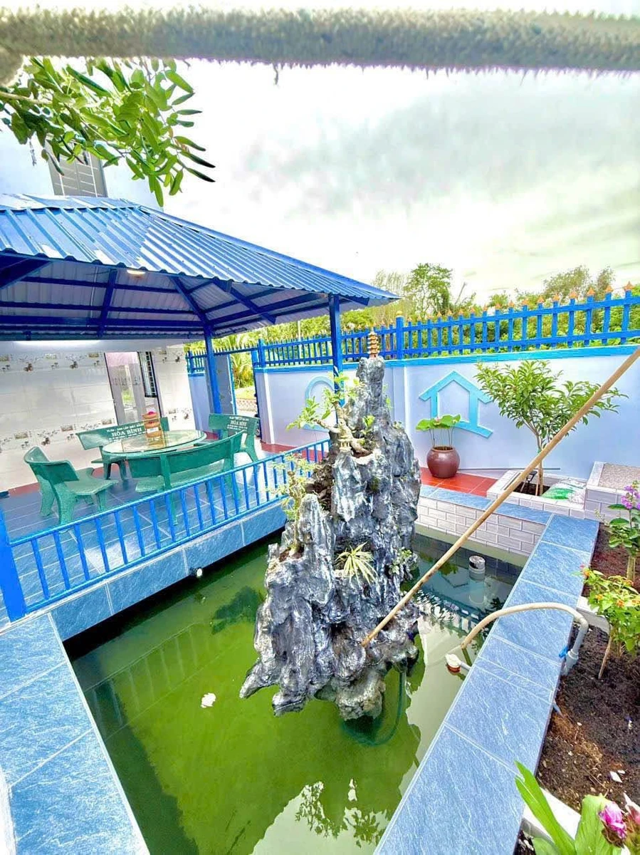Bán nhà phố 138m2 sân vườn 3 PN Thủ Thừa - Ảnh thu nhỏ 2