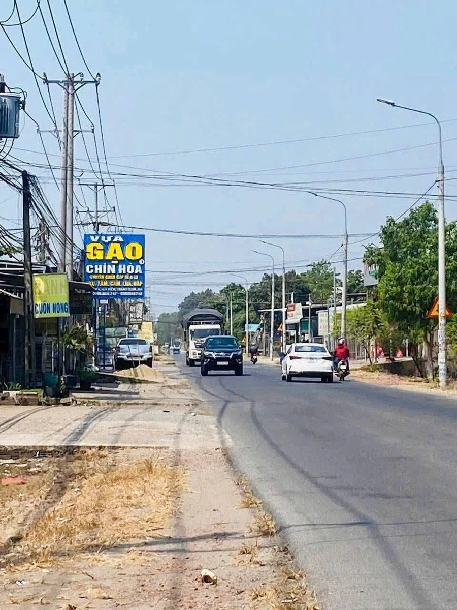 Nhà mặt tiền Phùng Hưng 462m² thổ cư giá 3 tỷ An Viễn - Ảnh thu nhỏ 3