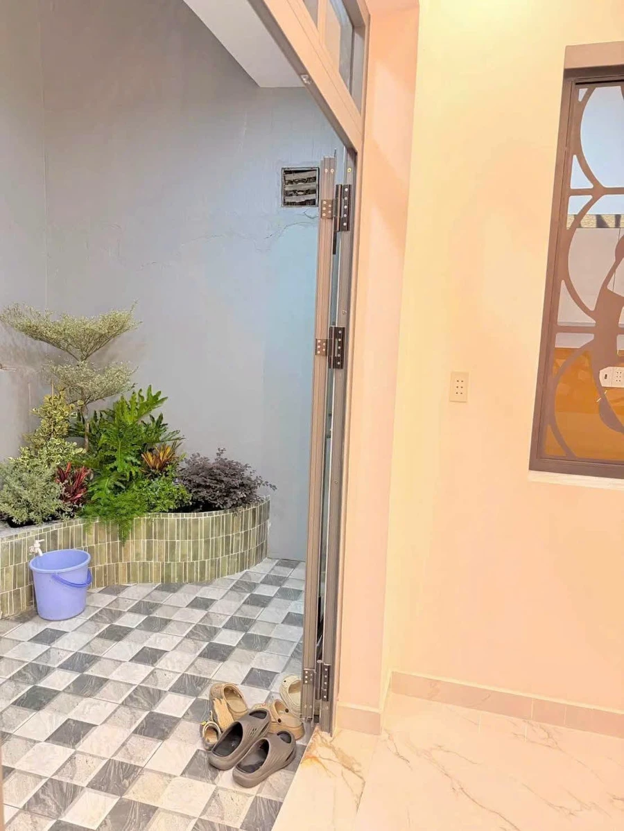 Bán nhà mới 1 trệt 1 lầu 52m2 3PN Quận 4, giá 4,89 tỷ - Ảnh thu nhỏ 5