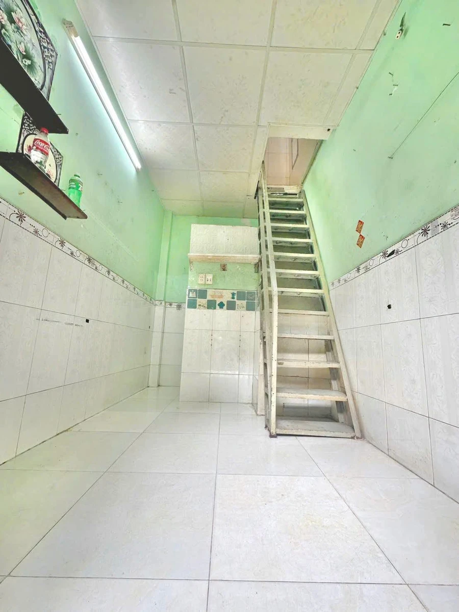 Bán nhà mặt tiền 9,4m² Đoàn Văn Bơ Quận 4 - Ảnh thu nhỏ 2