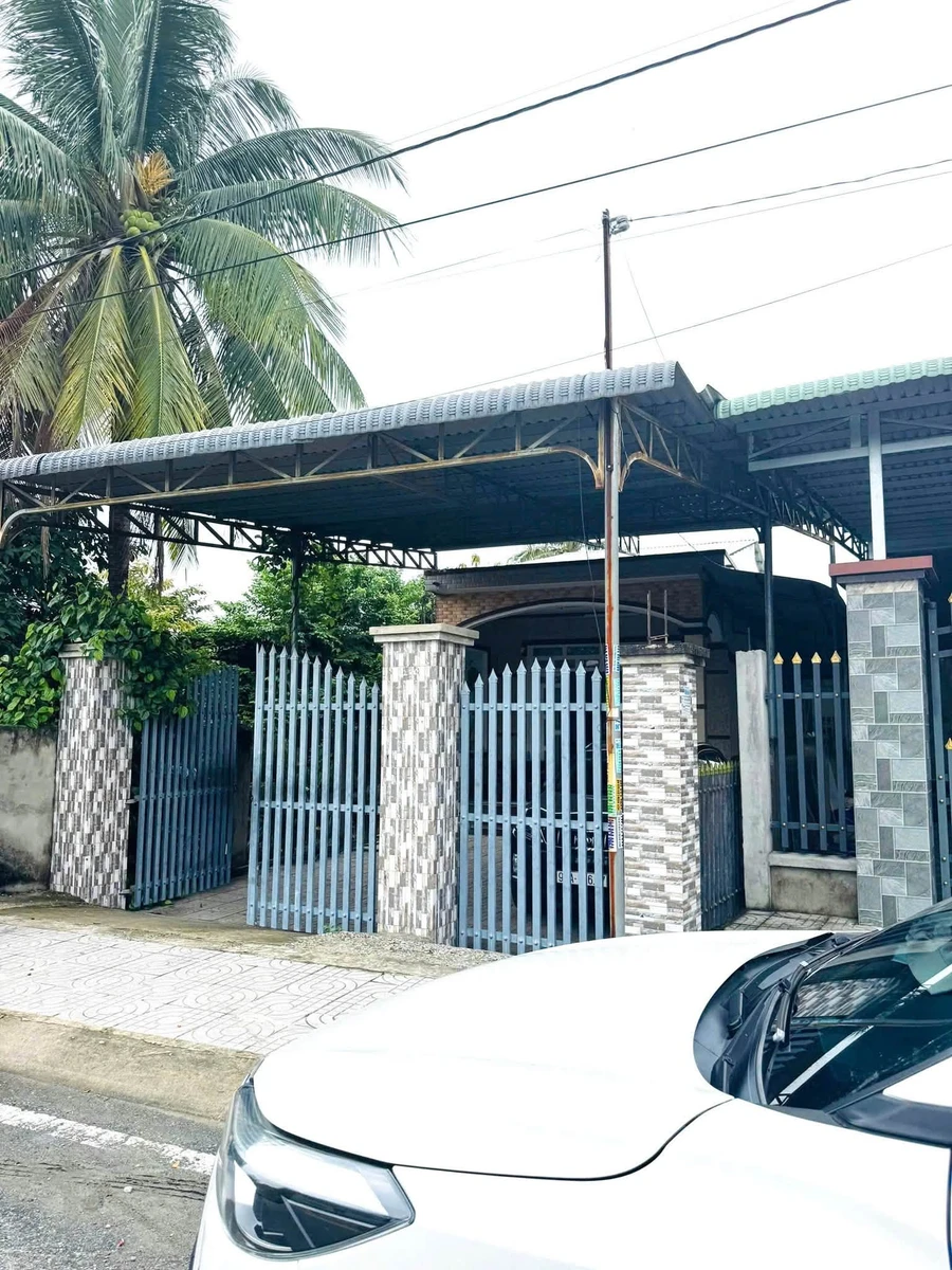 Bán nhà 2 phòng ngủ mặt tiền Âu Cơ, Chơn Thành, Bình Phước, 420m2, giá hơn 3 tỷ - Ảnh thu nhỏ 3