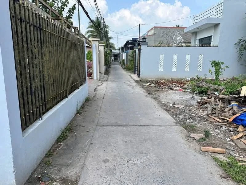 Bán nhà 2 phòng ngủ 137m² Phú Khương Bến Tre 2.1 tỷ