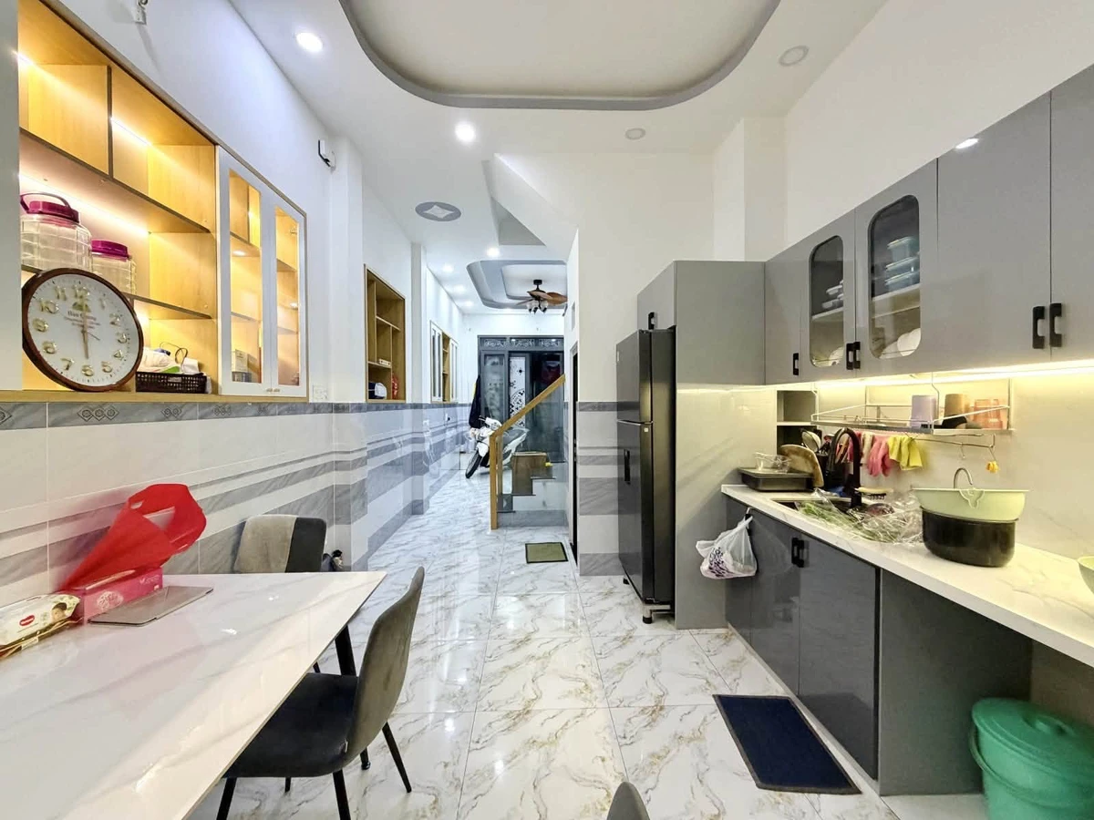 Bán nhà 4 tầng hẻm ô tô 39m² đường Hoàng Hoa Thám, Phường 6, Bình Thạnh giá 8,7 tỷ - Ảnh thu nhỏ 2