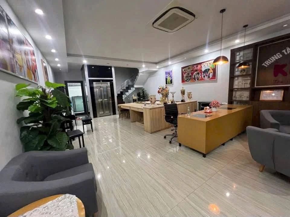 Bán liền kề 4 tầng 96m2 Vinhomes Bến Đoan 14 tỷ - Ảnh thu nhỏ 2