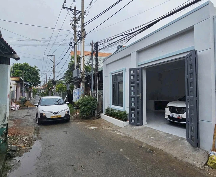 Bán nhà mới hẻm nhựa 73m² 2PN Bửu Long Biên Hoà 2tỷ680