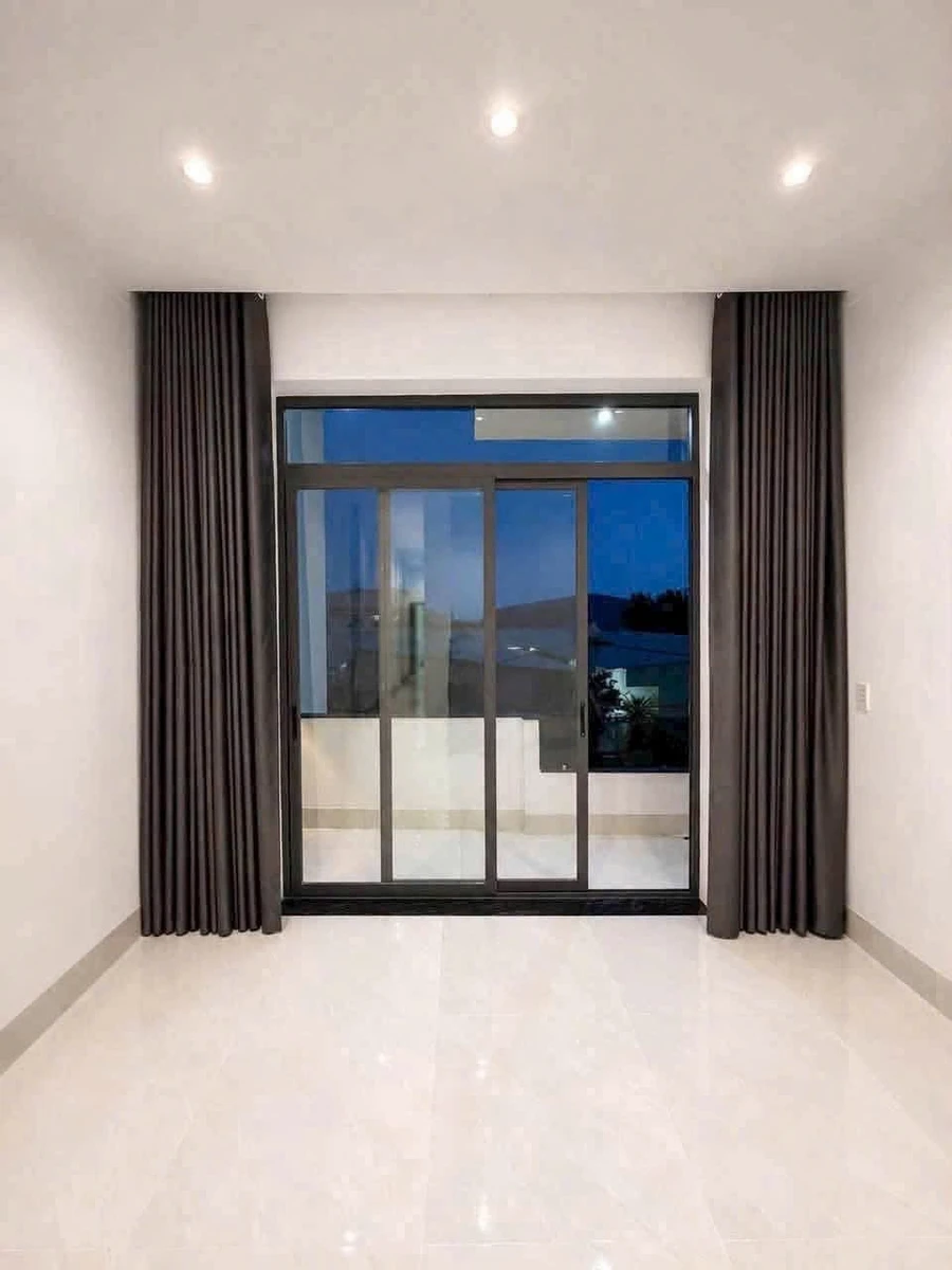 Bán nhà phố 1 trệt 1 lầu sổ hồng riêng 4x25m, 3 phòng ngủ, giá hơn 4 tỷ, P. Tam Hiệp - Ảnh thu nhỏ 5
